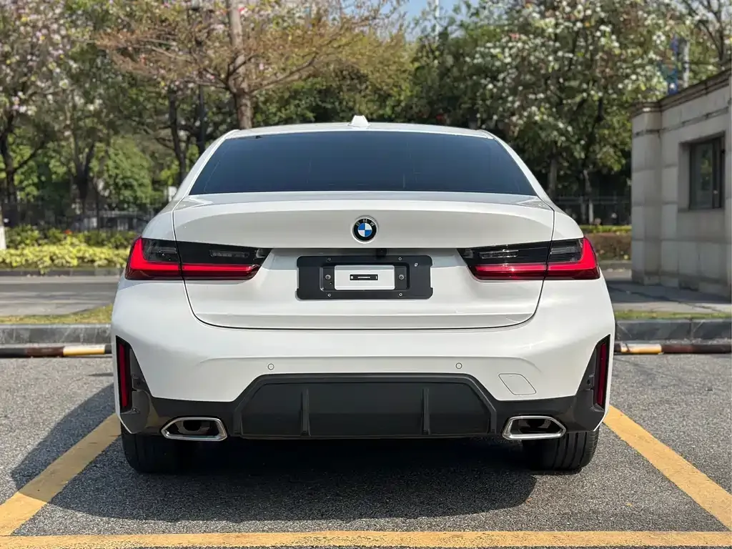 BMW 3 Series 2024 из CN, фото 3