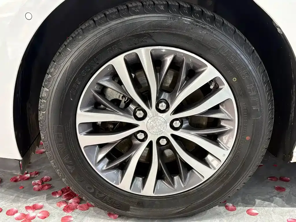 Buick GL8 2023 из CN, фото 9