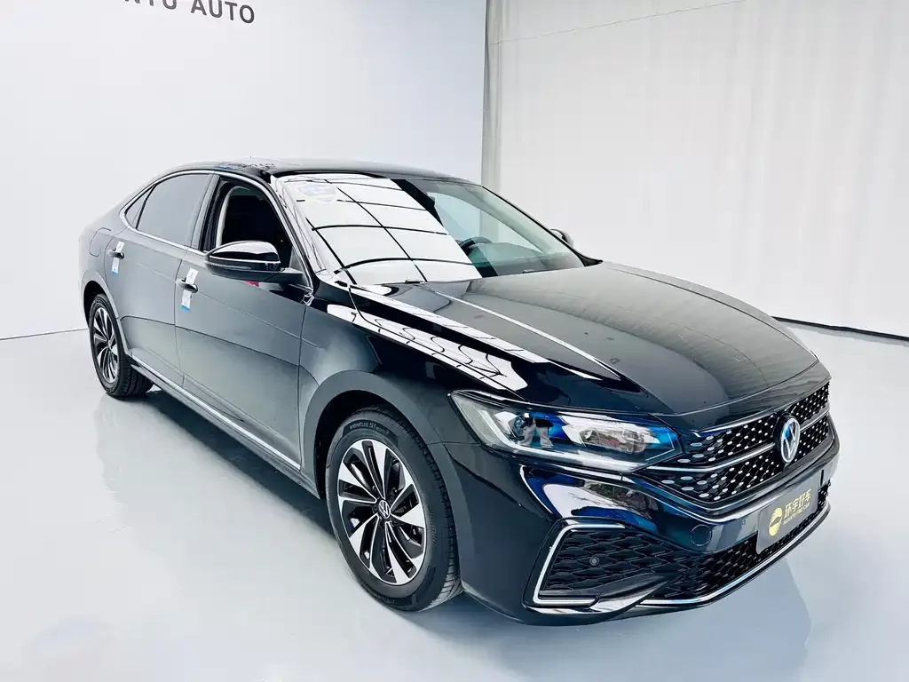 Volkswagen Passat — фото 3
