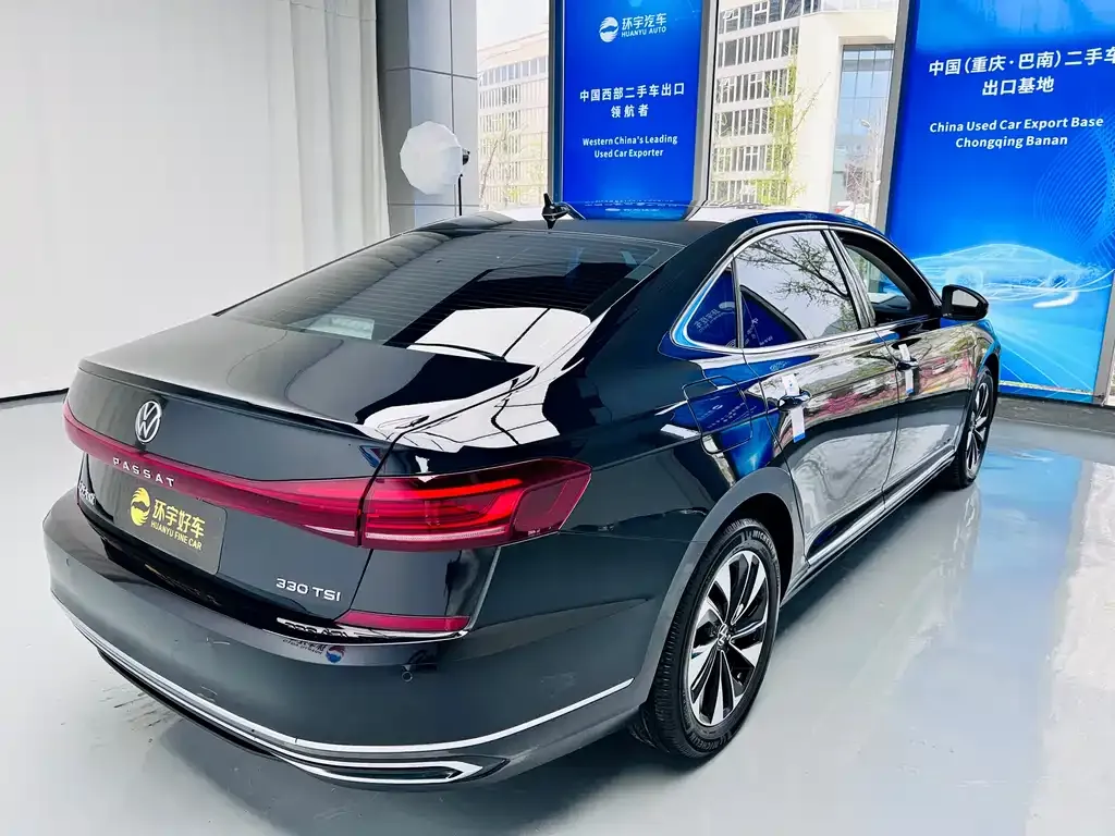 Volkswagen Passat — фото 9