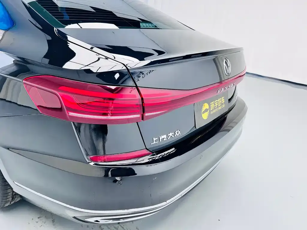 Volkswagen Passat — фото 4