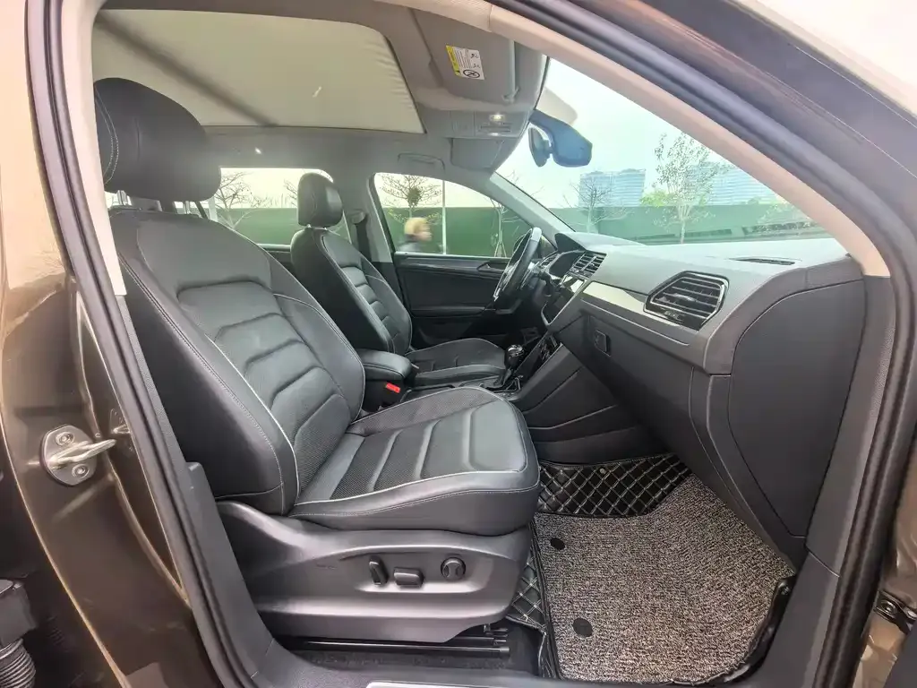 Volkswagen Tiguan L 2021 из CN, фото 10