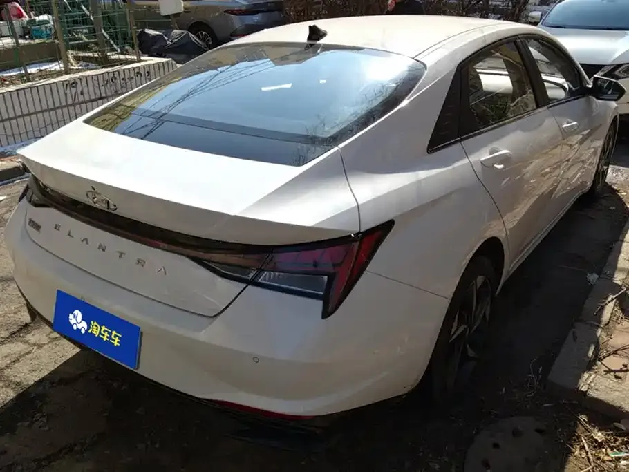 Hyundai Elantra 2023 из CN, фото 9