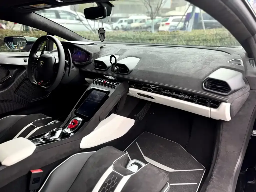 Lamborghini Huracan 2024 из CN, фото 6