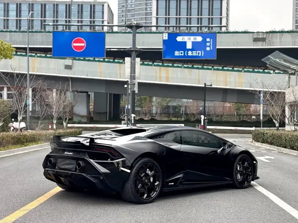 Lamborghini Huracan 2024 из CN, фото 2