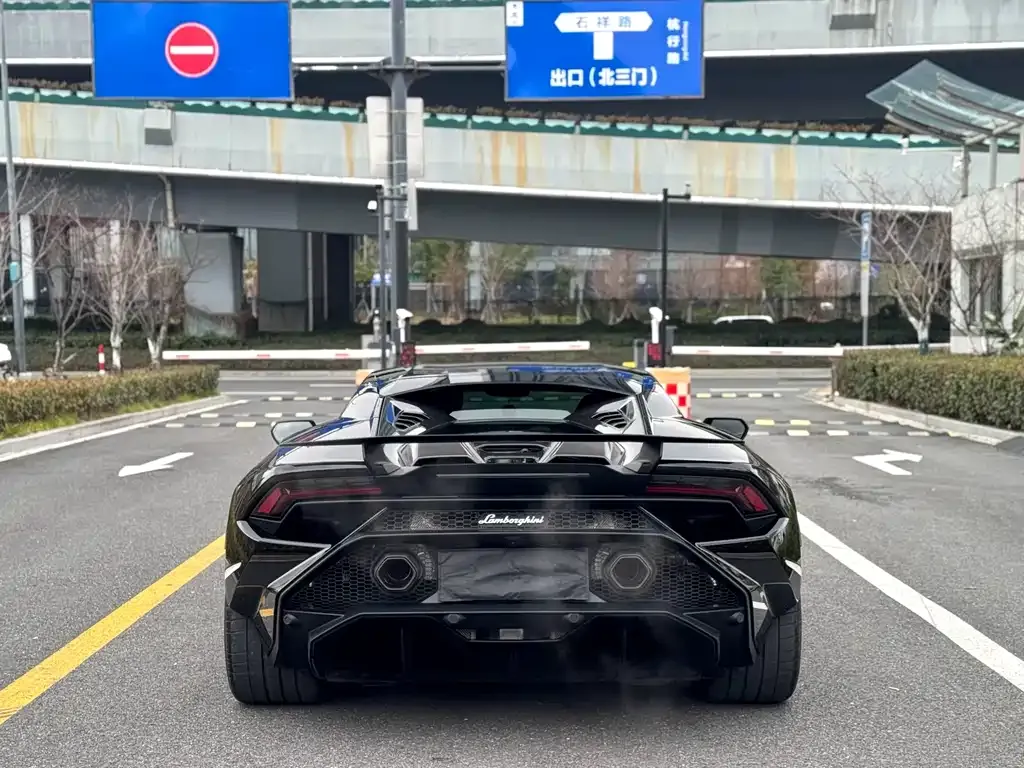 Lamborghini Huracan 2024 из CN, фото 4