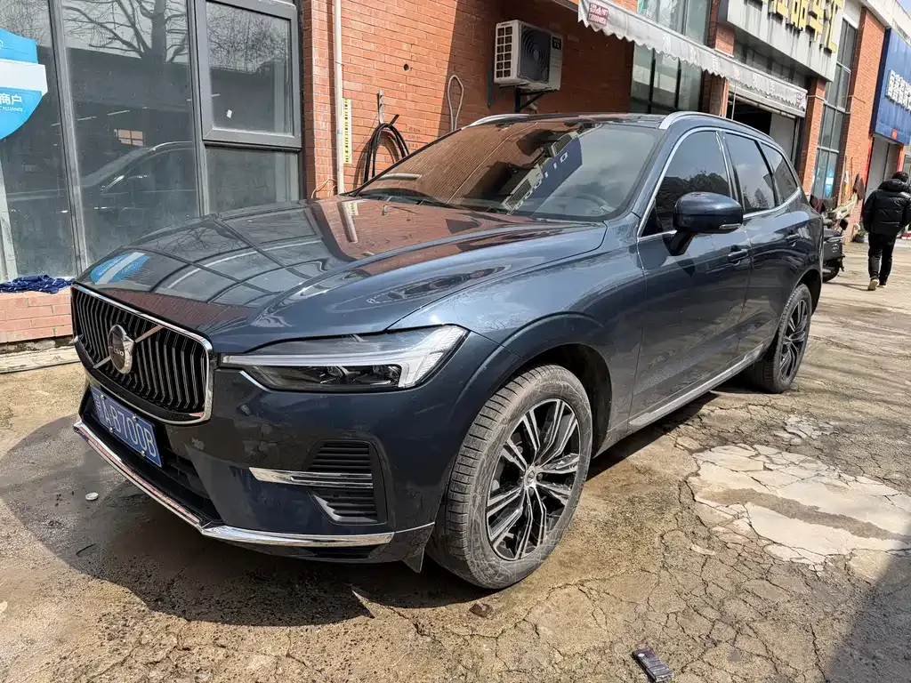 Volvo XC60 2022 из CN, фото 1