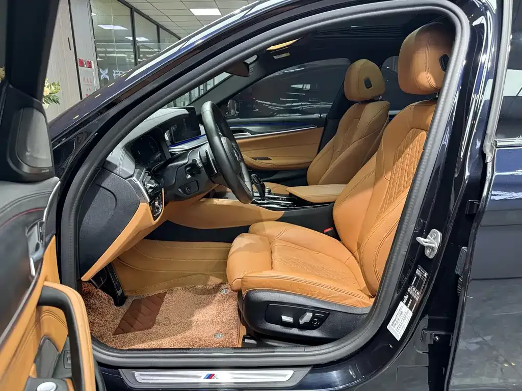 BMW 5 Series (Import) 2022 из CN, фото 7