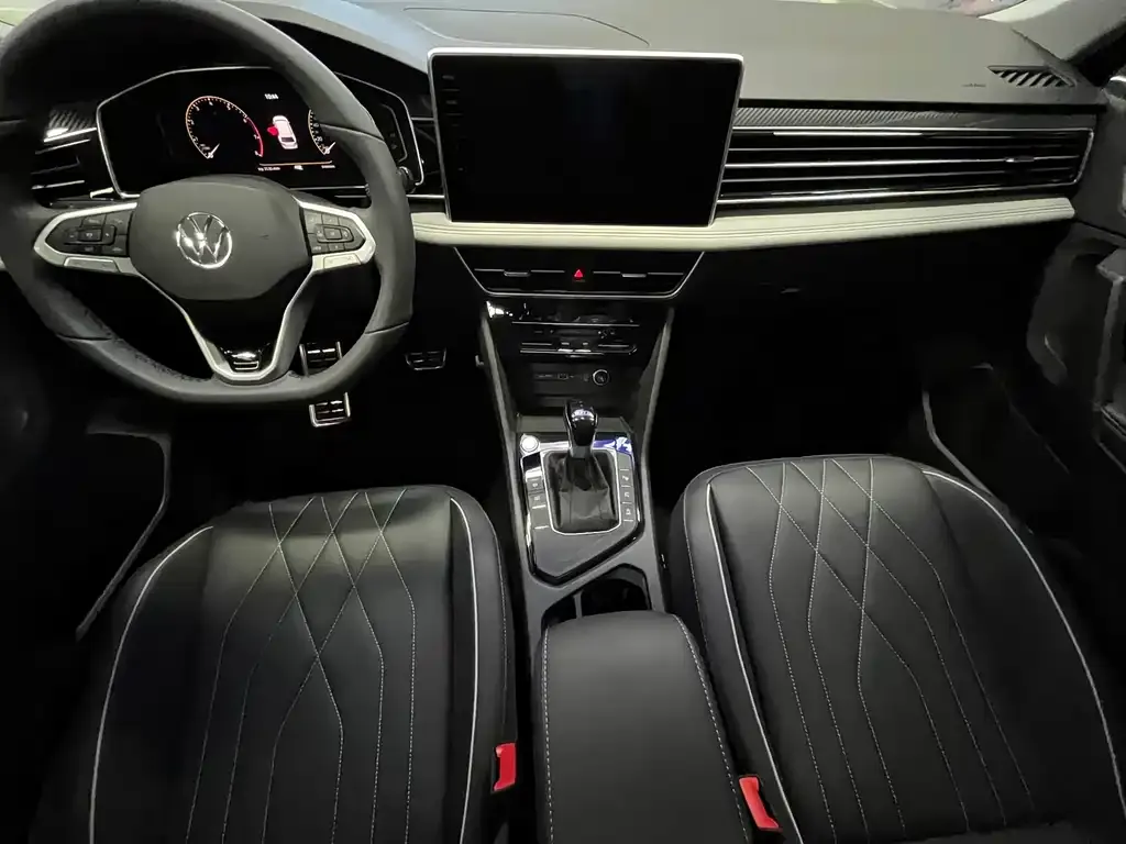 Volkswagen Tiguan L 2023 из CN, фото 4