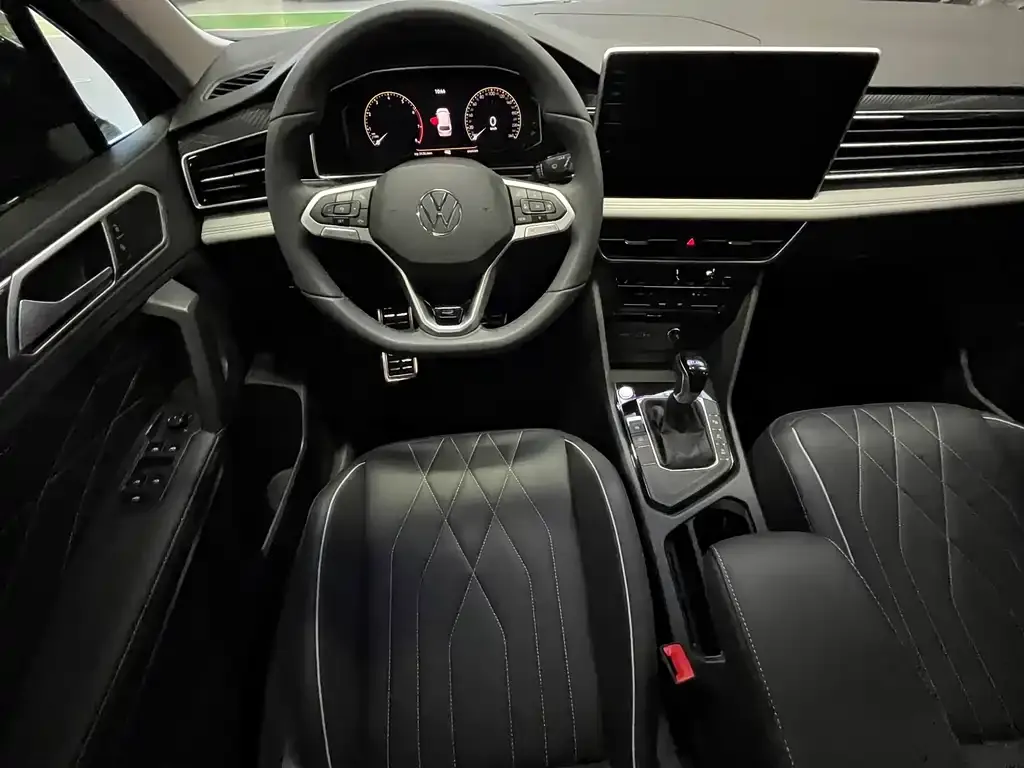 Volkswagen Tiguan L 2023 из CN, фото 3