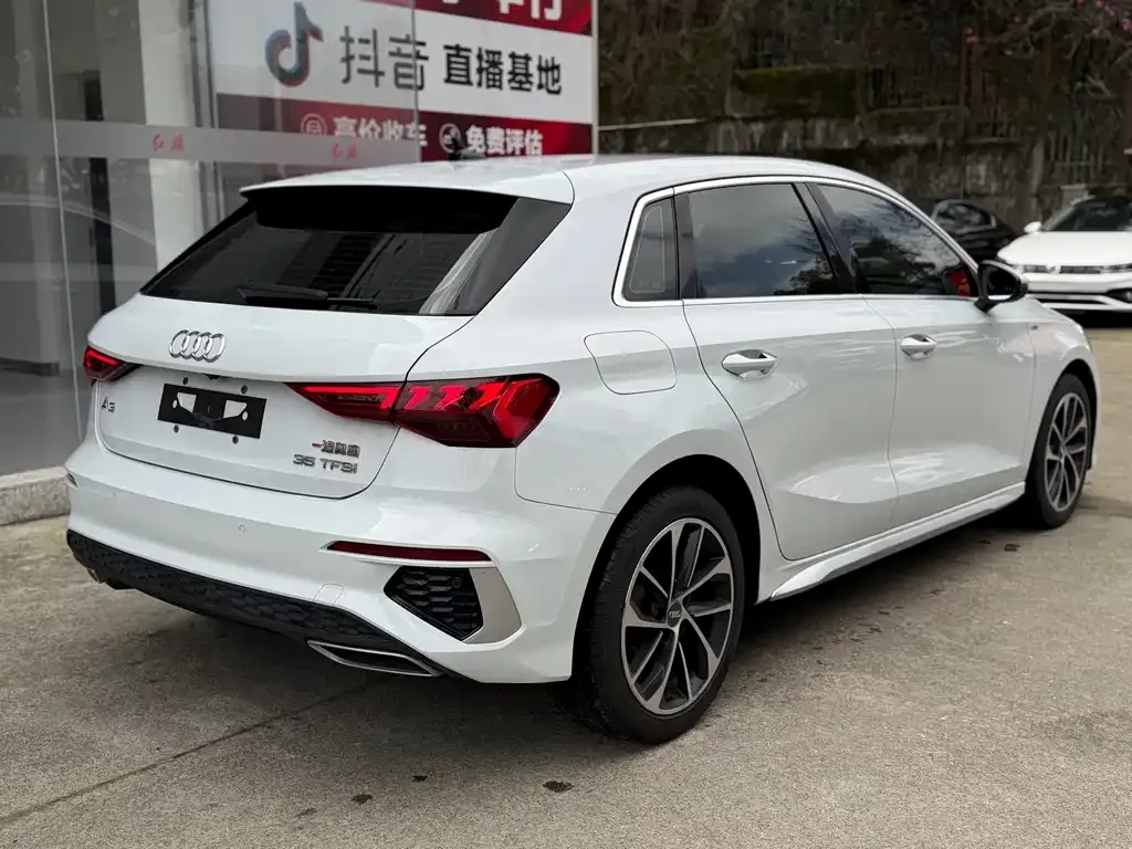 Audi A3 2021 из CN, фото 9