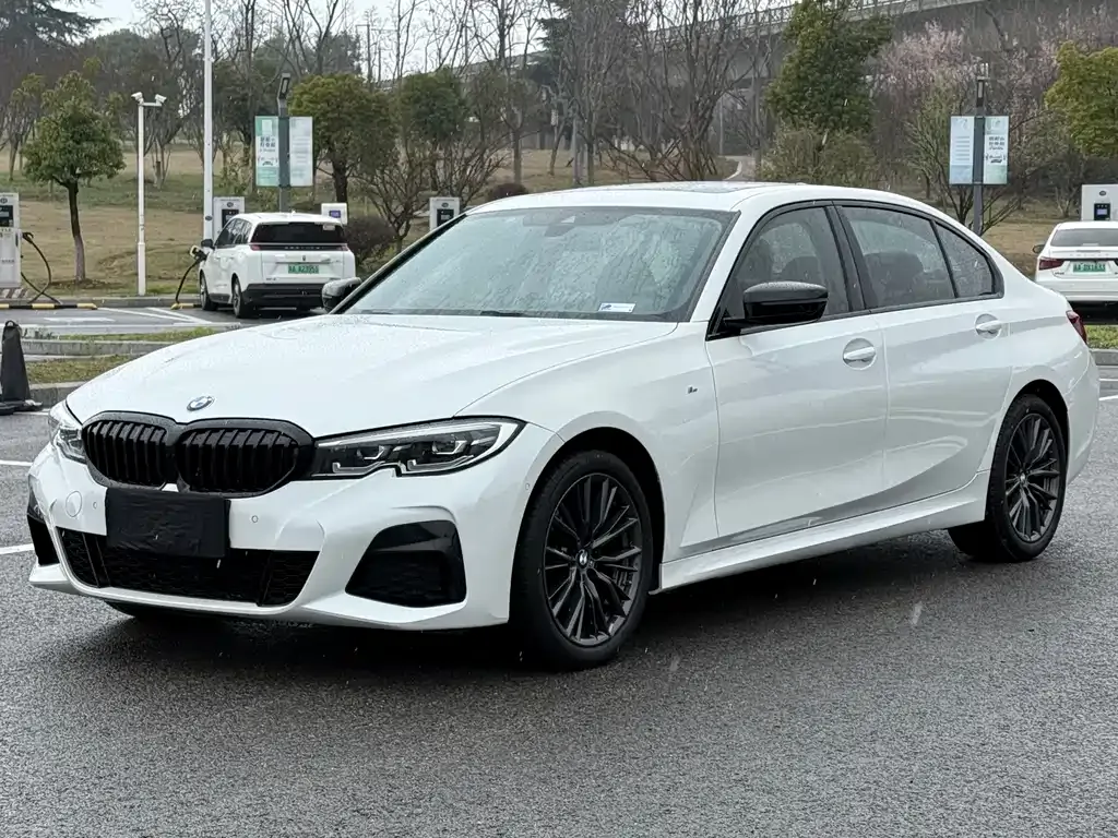 BMW 3 Series — фото 1