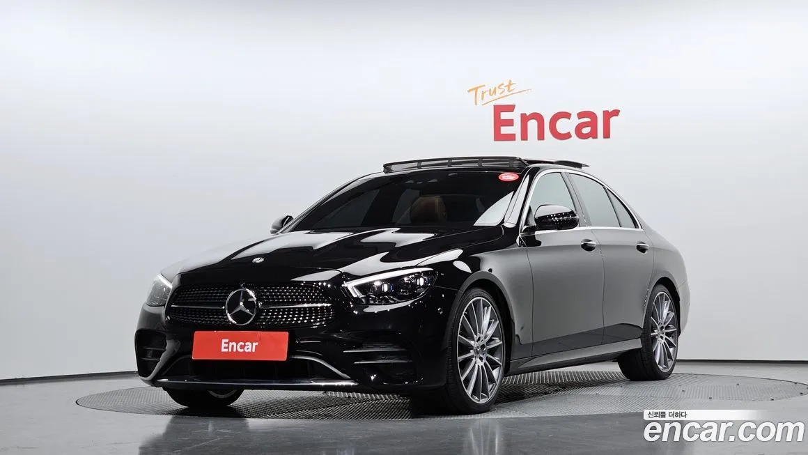 Mercedes-Benz E-Class — фото 1