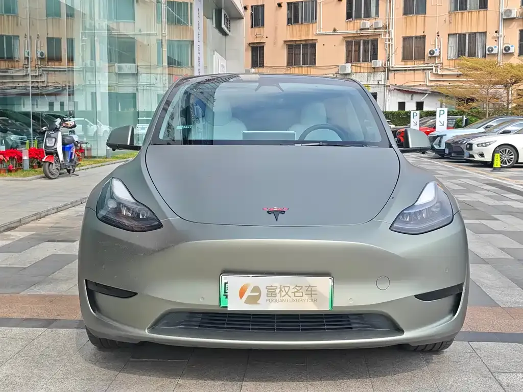 Tesla Model Y — фото 4
