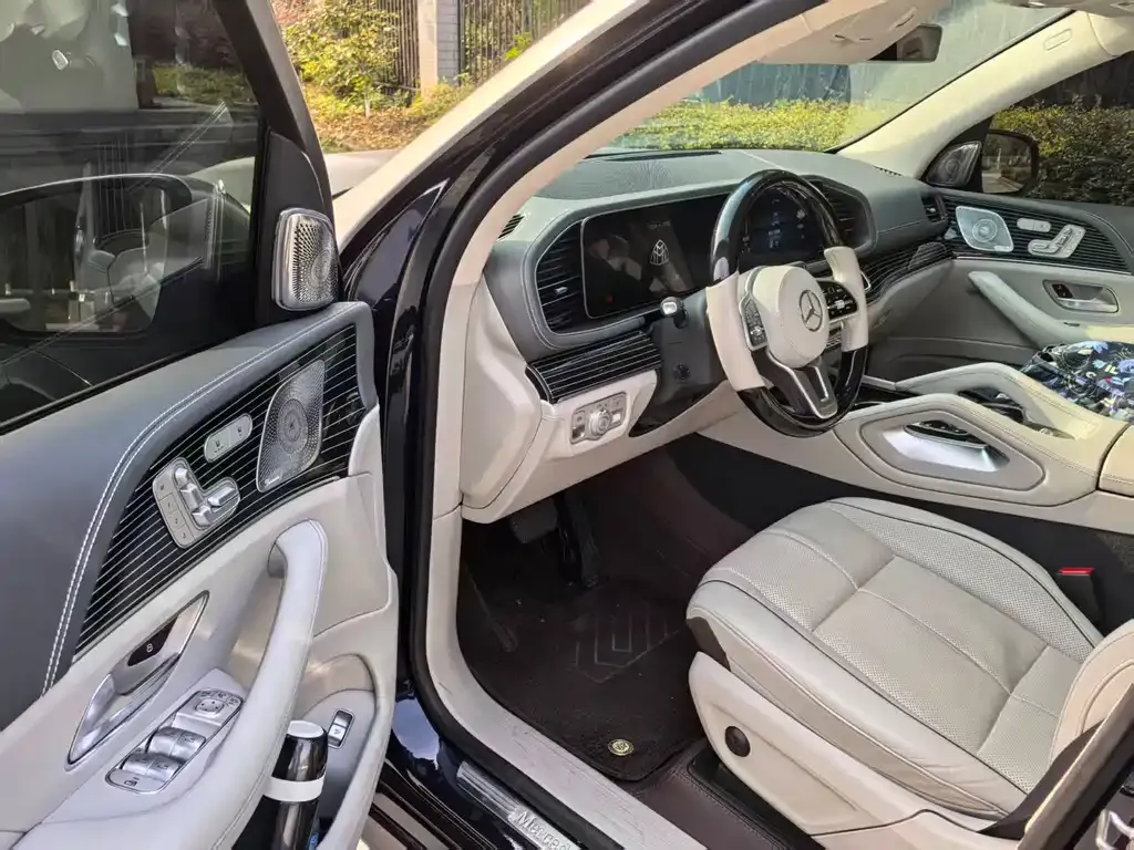 Mercedes-Benz GLS — фото 7