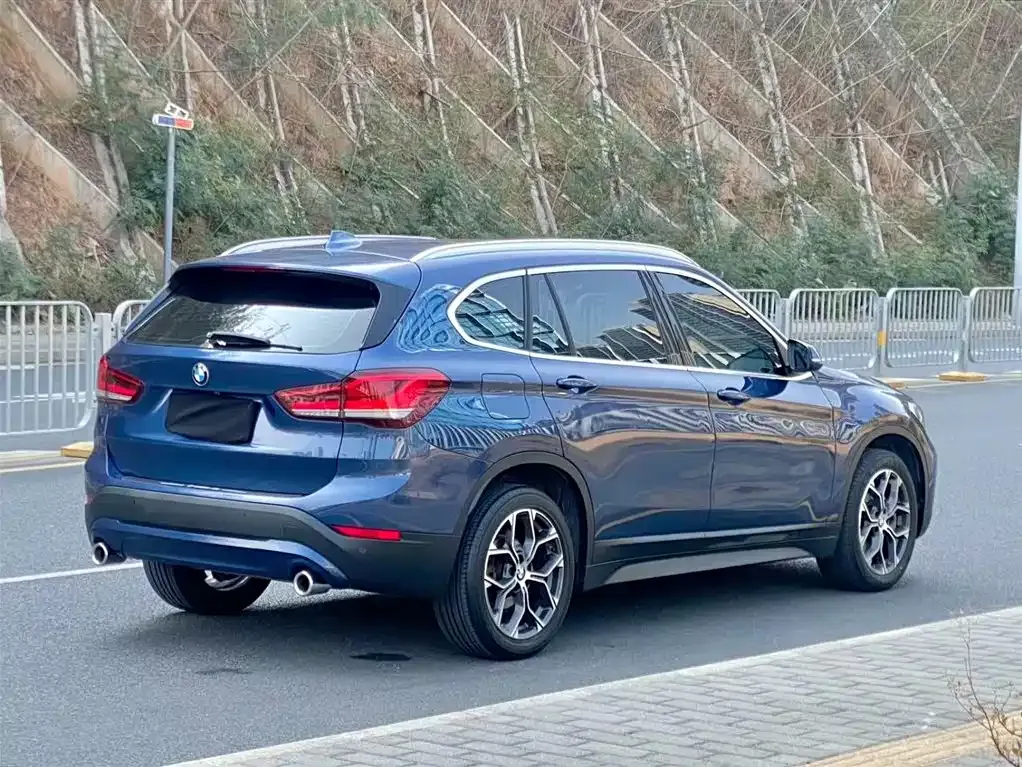 BMW X1 — фото 5