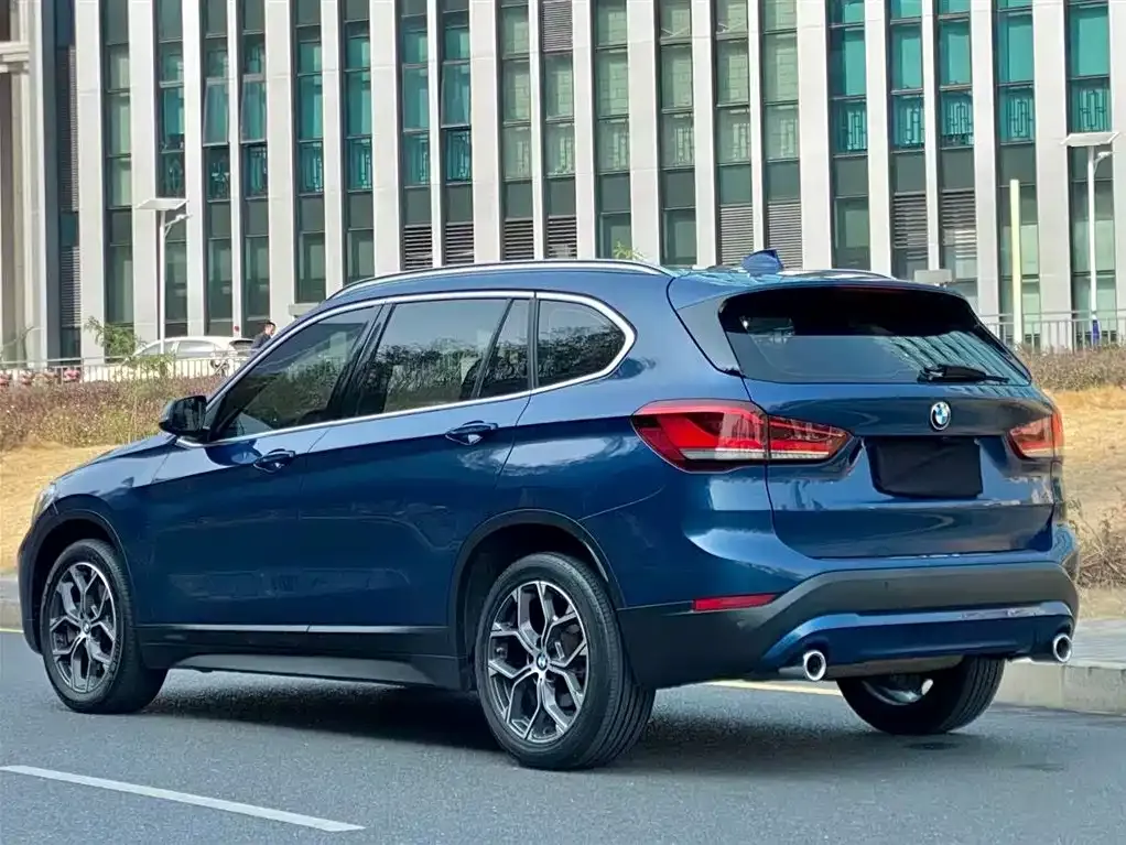 BMW X1 — фото 7