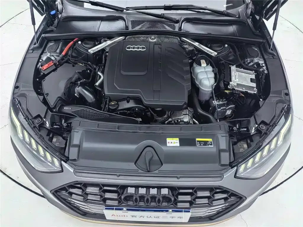 Audi A4L 2024 из CN, фото 10