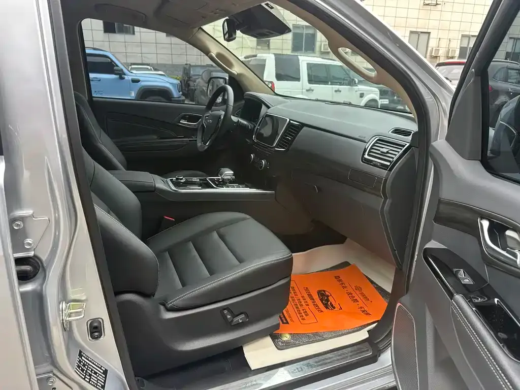 Isuzu MU-X 2022 из CN, фото 4