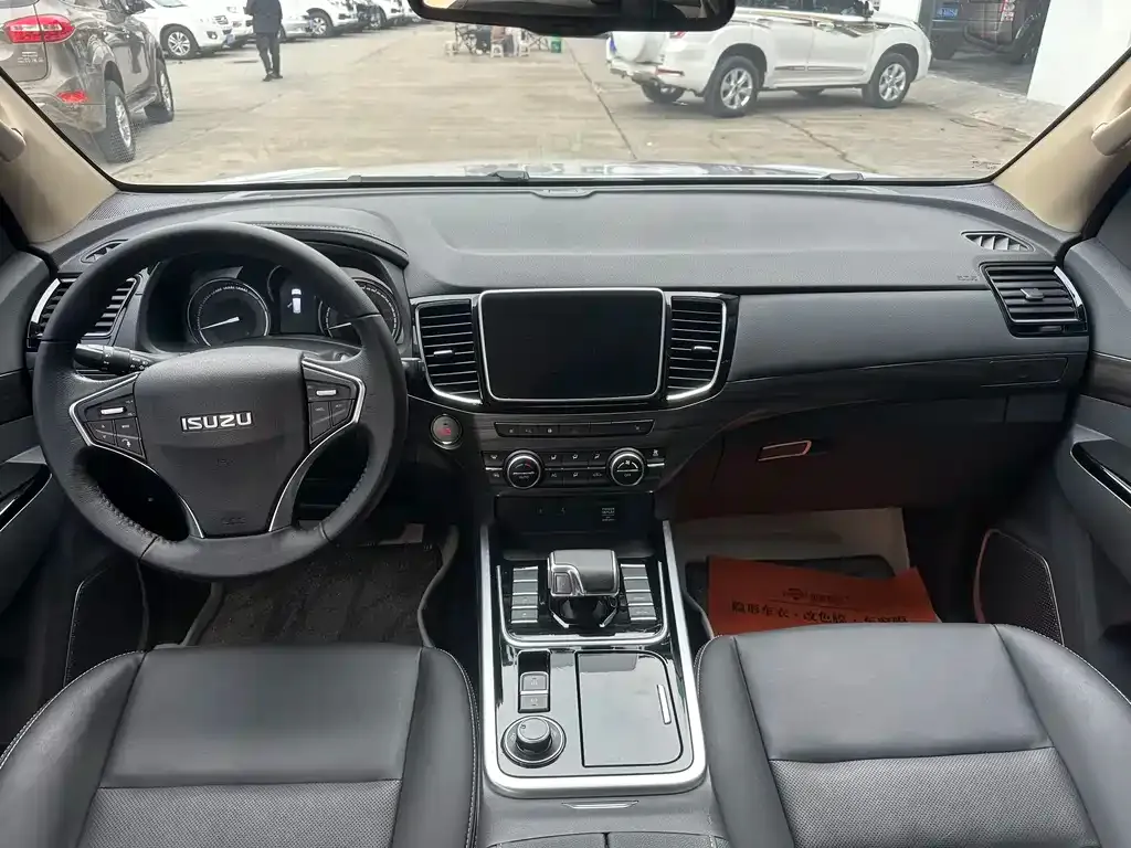 Isuzu MU-X 2022 из CN, фото 6
