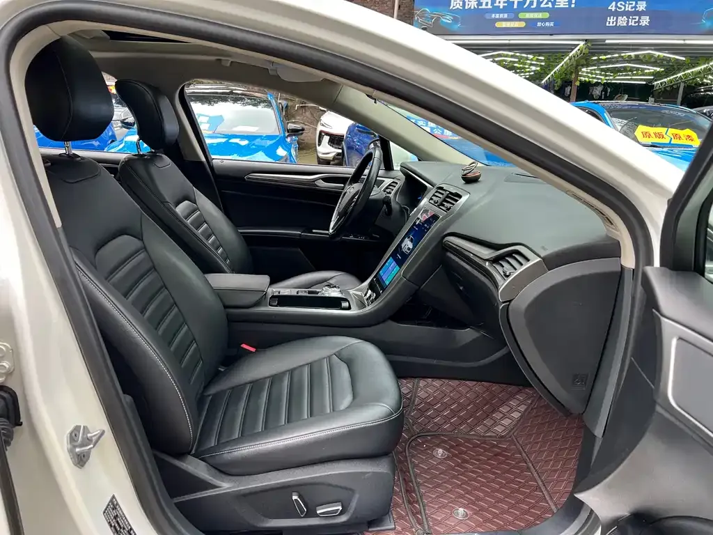 Ford Mondeo 2021 из CN, фото 4