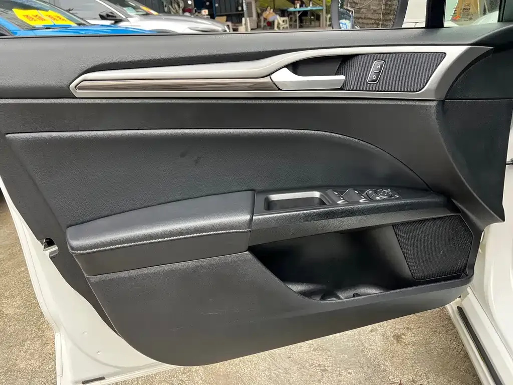 Ford Mondeo 2021 из CN, фото 6