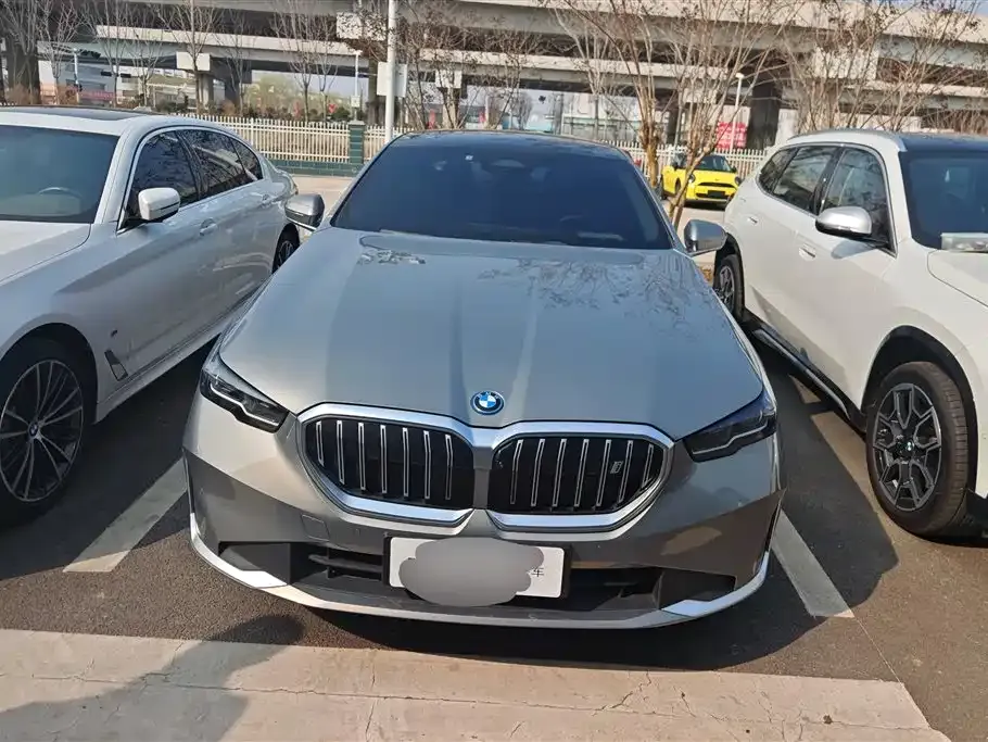 BMW i5 — фото 8