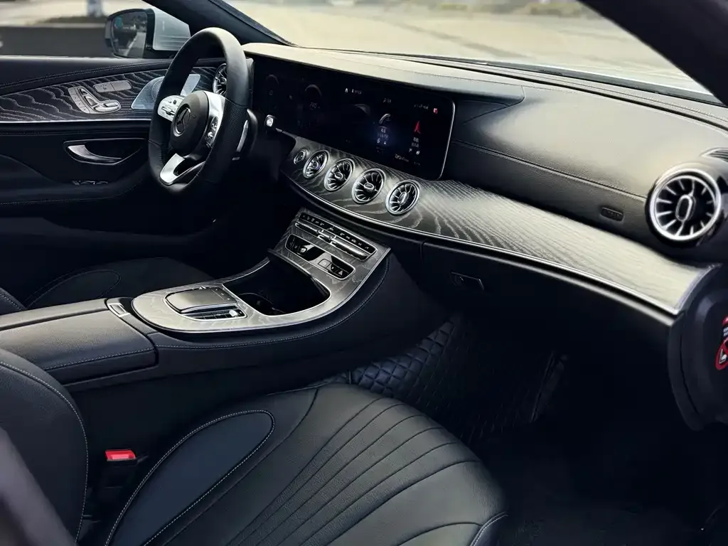 Mercedes-Benz CLS — фото 6