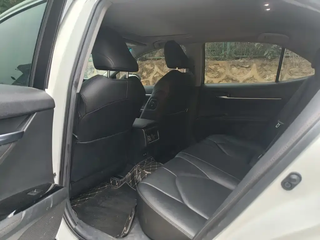 Toyota Camry 2022 из CN, фото 2