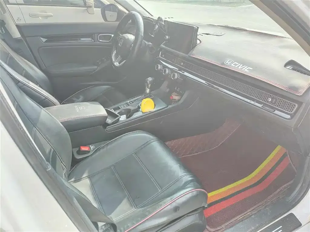 Honda Civic — фото 10