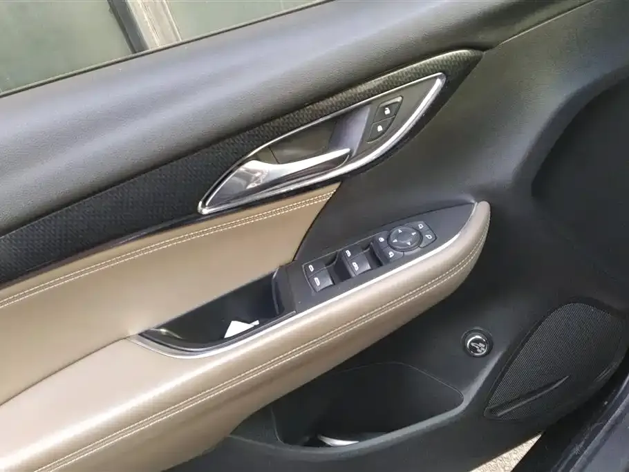 Buick Envision Plus 2023 из CN, фото 2
