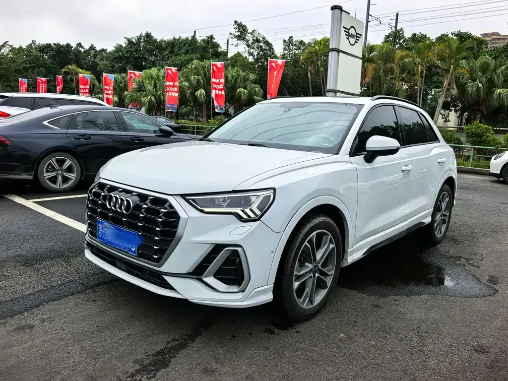 Audi Q3 2023 из CN, фото 1