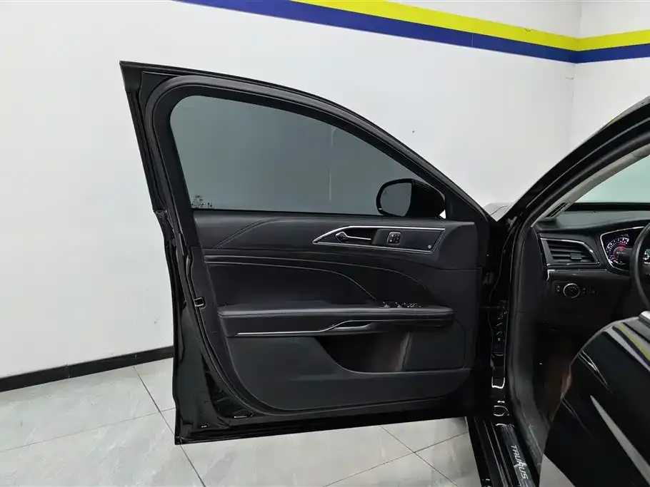 Ford Taurus 2021 из CN, фото 4