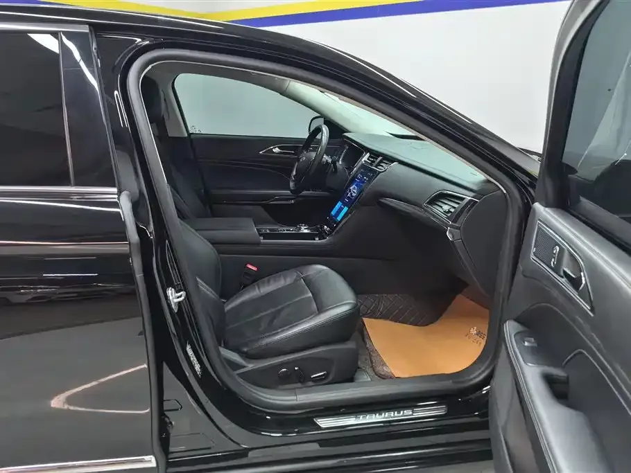 Ford Taurus 2021 из CN, фото 8