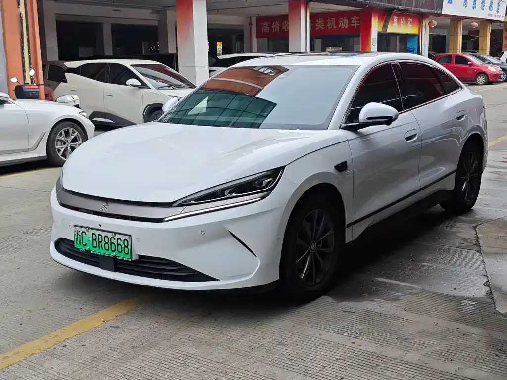 BYD Qin L — фото 1