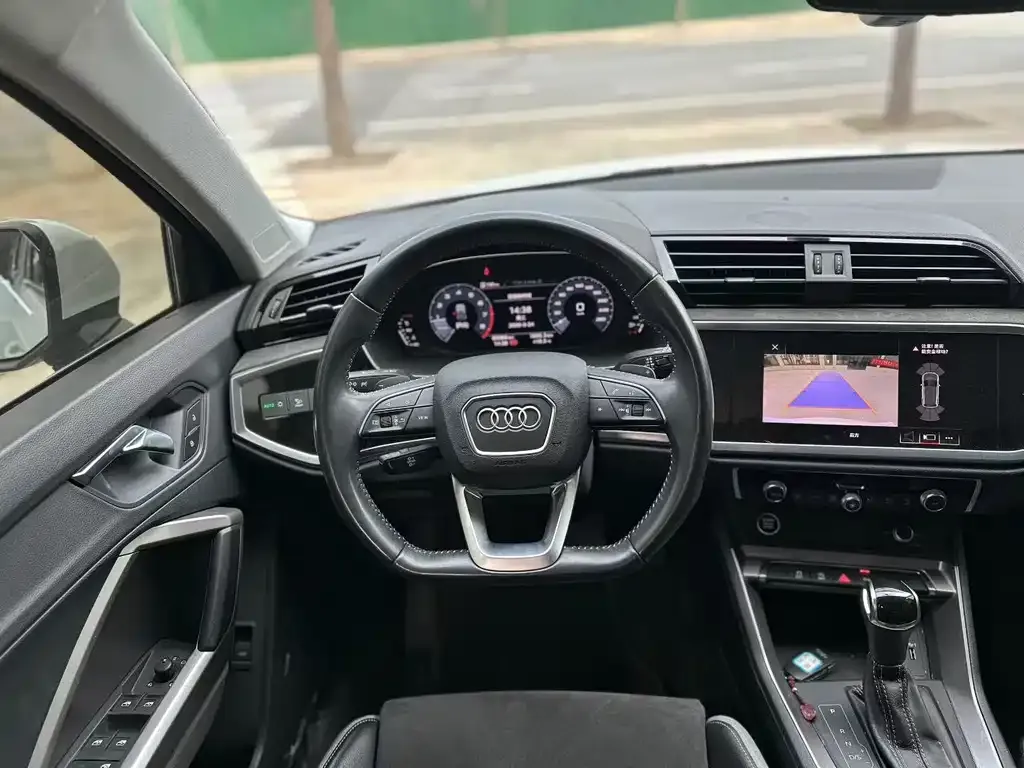 Audi Q3 — фото 2