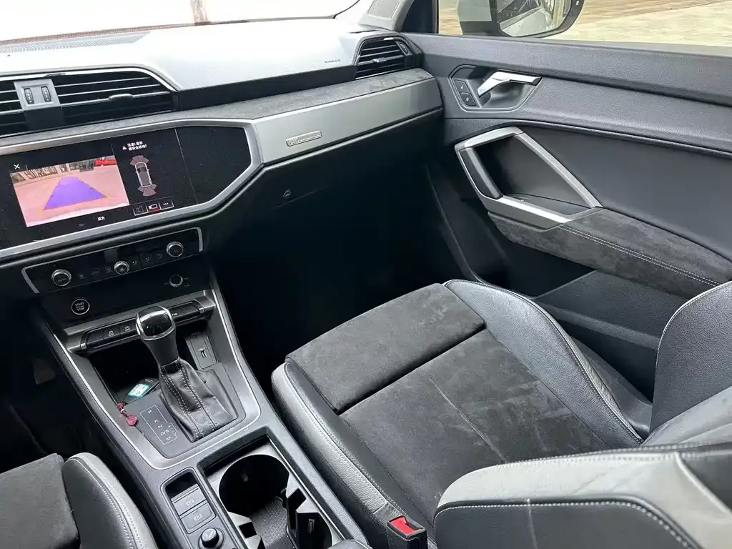 Audi Q3 — фото 5
