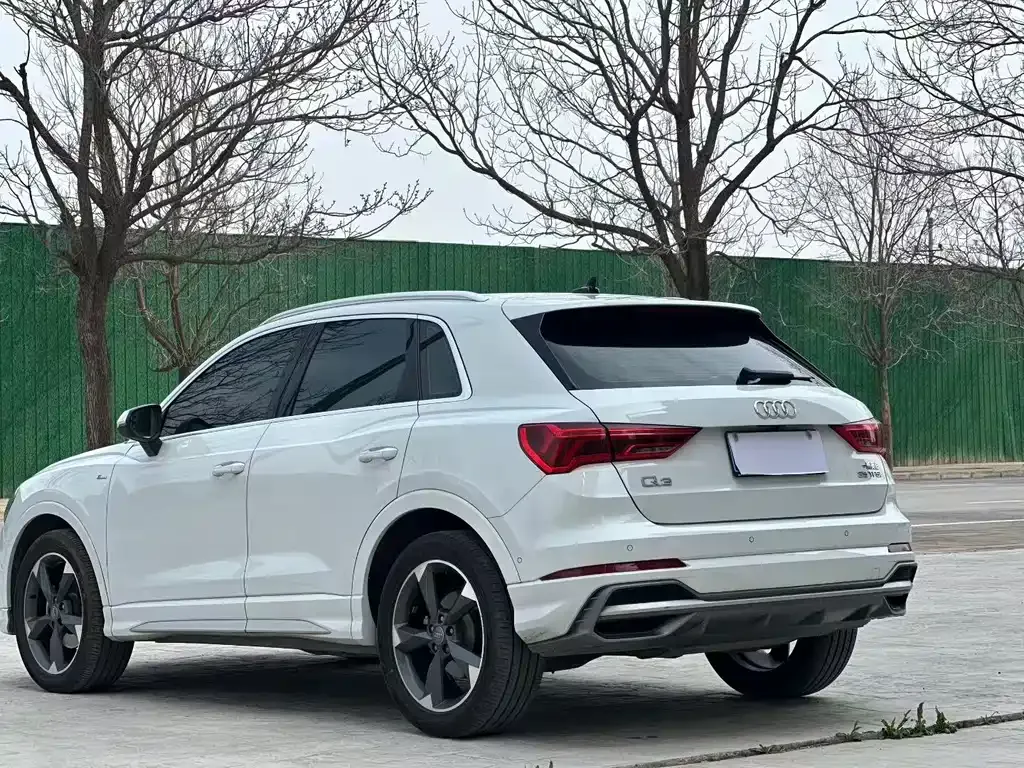 Audi Q3 — фото 8