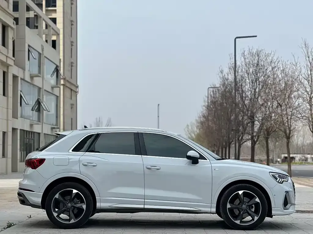 Audi Q3 — фото 6
