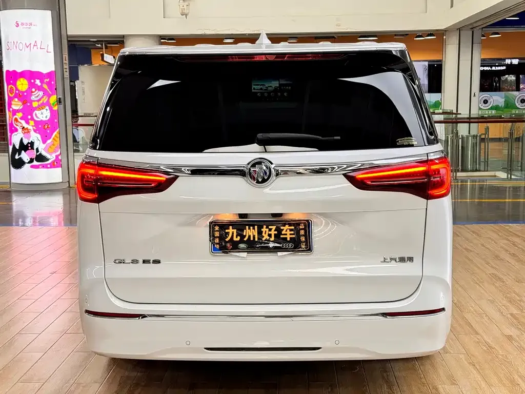 Buick GL8 2023 из CN, фото 2
