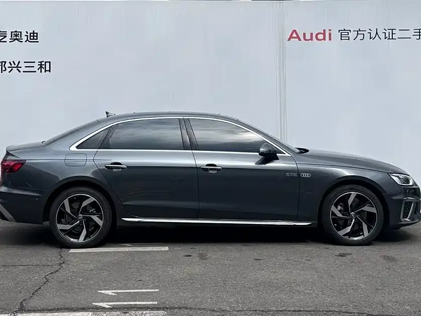 Audi A4L 2022 из CN, фото 3