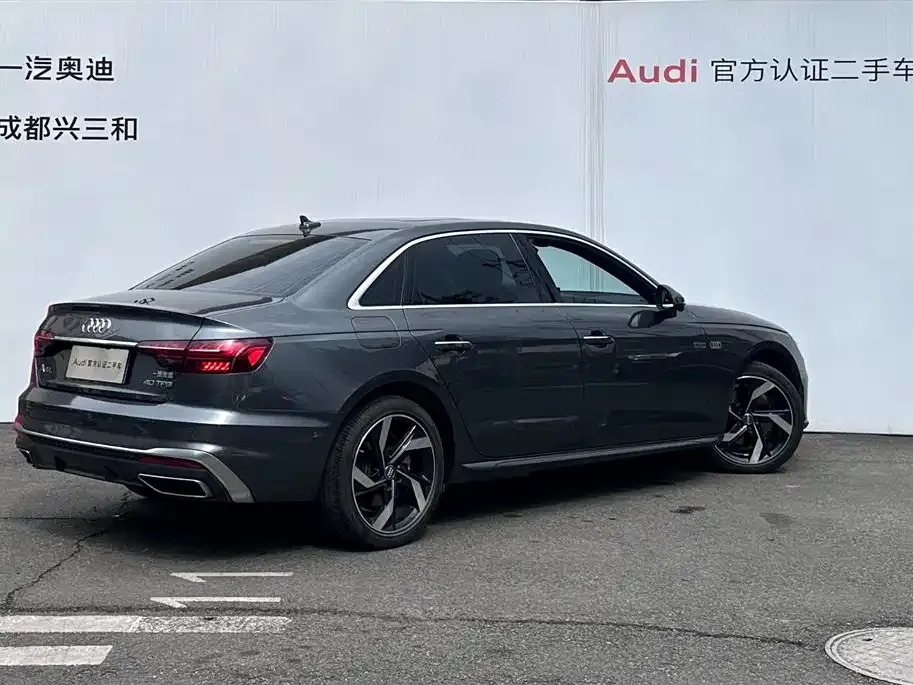 Audi A4L 2022 из CN, фото 5