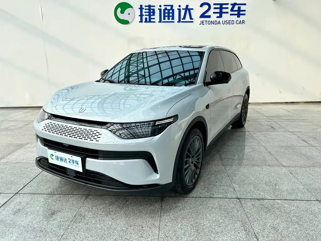 Leapmotor C11