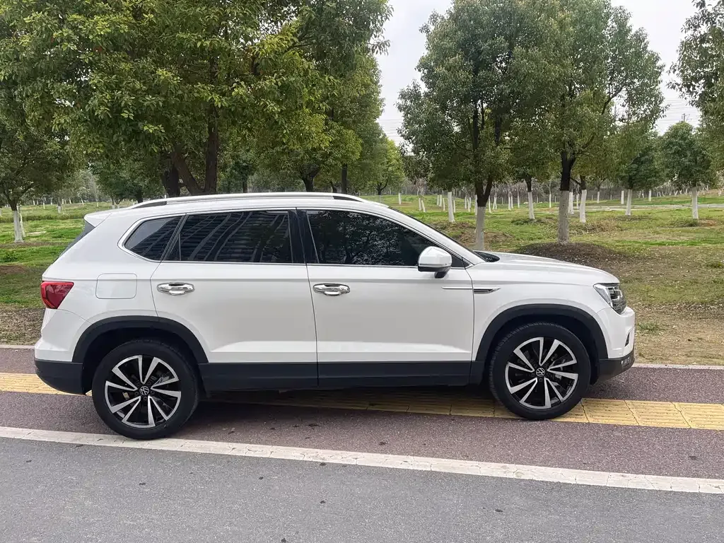 Volkswagen Tharu 2022 из CN, фото 6