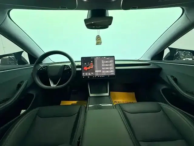 Tesla Model 3 2024 из CN, фото 5