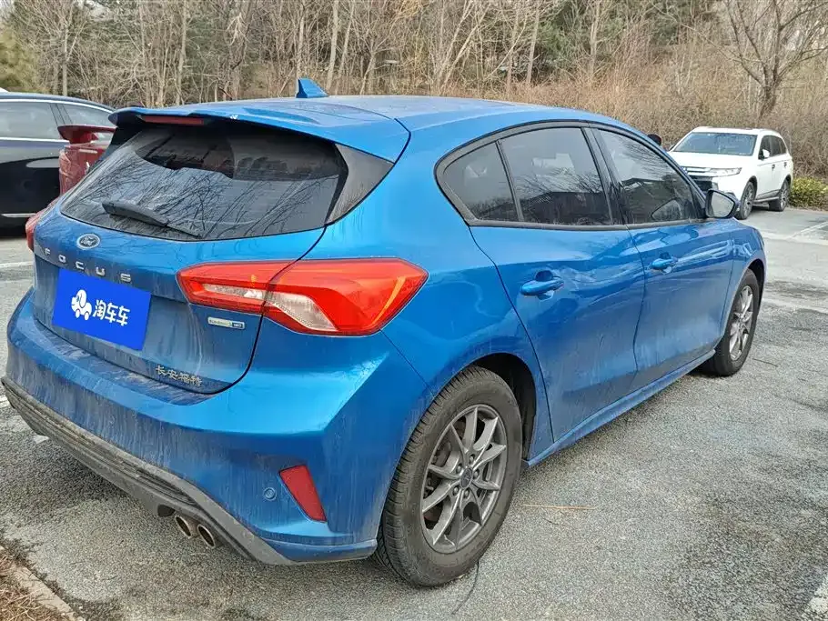 Ford Focus 2022 из CN, фото 8
