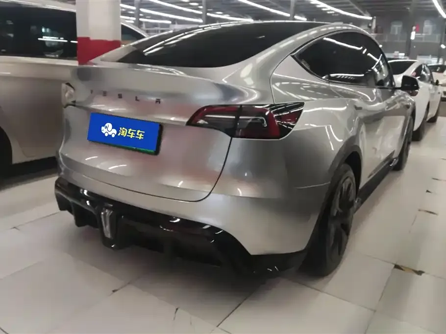 Tesla Model Y — фото 3