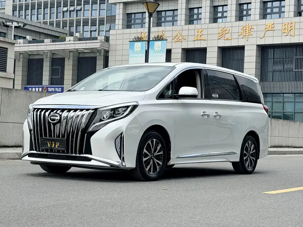 GAC Motor Trumpchi M8 — фото 1