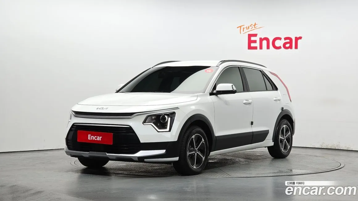 Kia Niro — фото 1