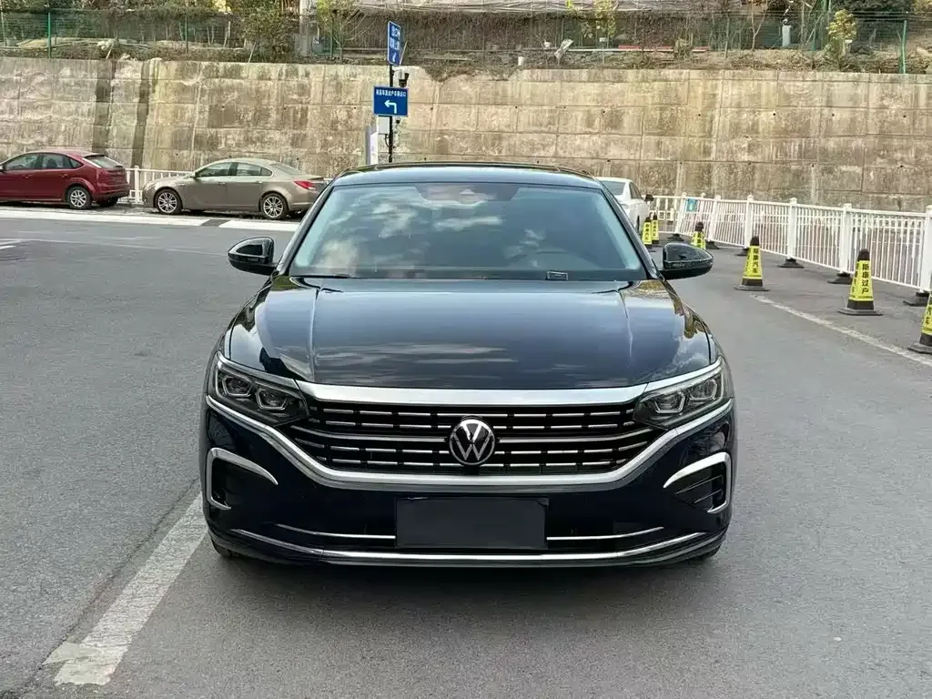 Volkswagen Passat — фото 5